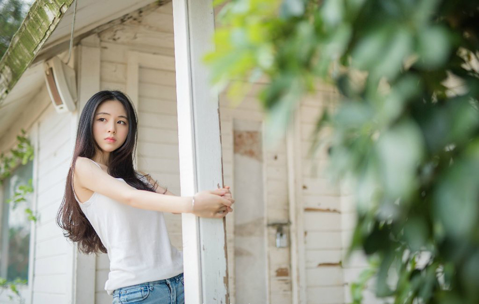 想到这里，诸葛亮眉头不禁蹙起来，如果真是如此的话，就得好生安排一番，尽量避免双方的冲突。